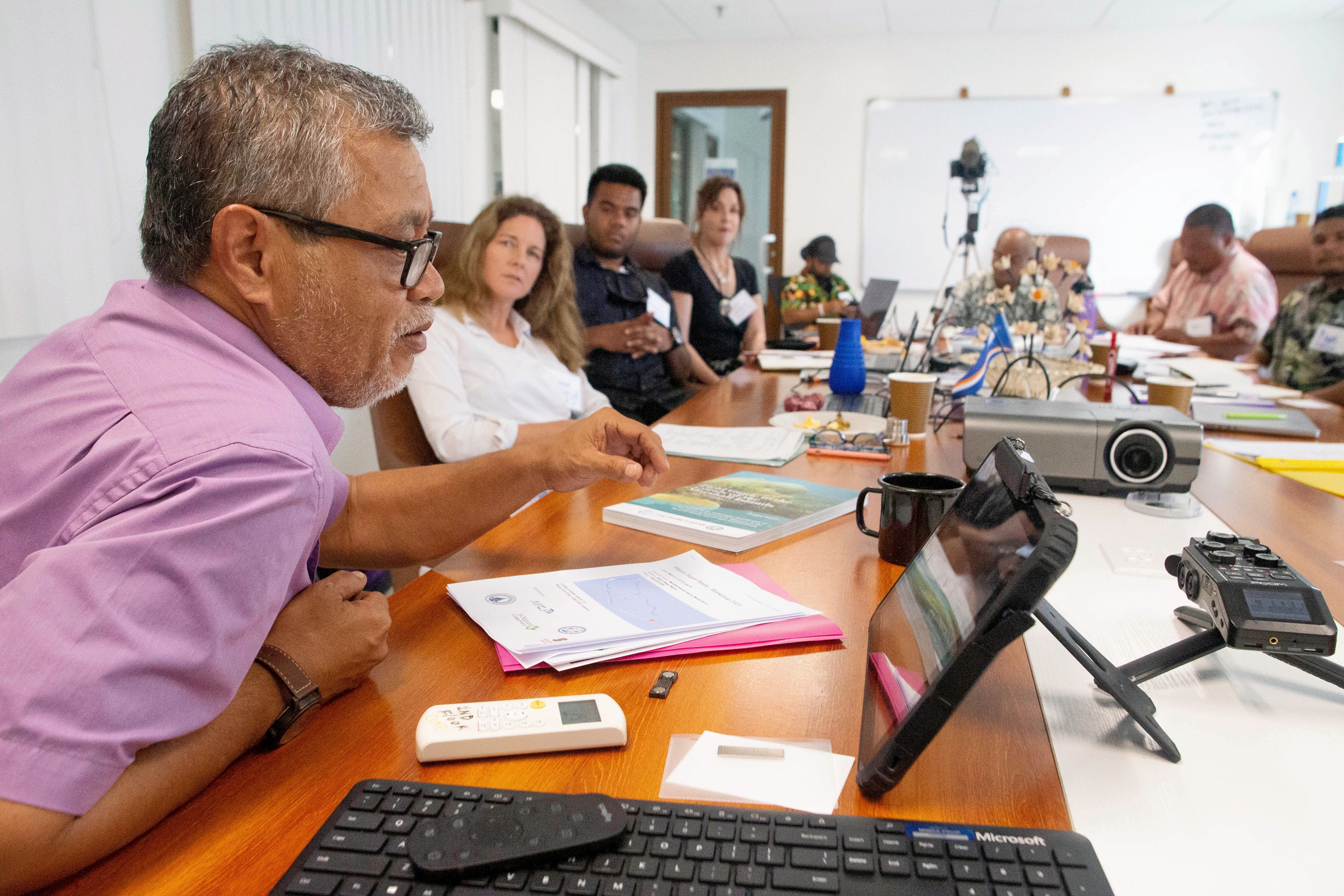 Glen Joseph, Director MIMRA, at Super Reefs kickoff meeting, Marjuo, The Marshall Islands